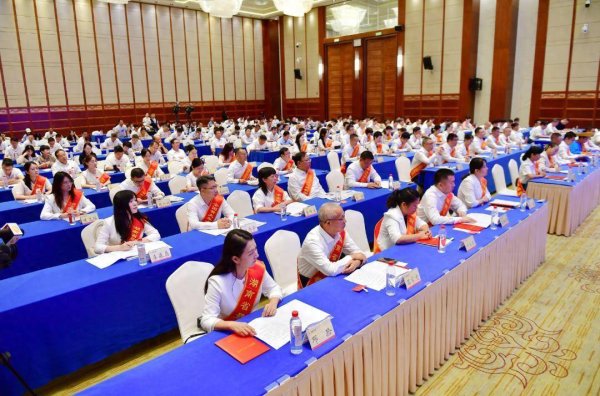 点赢通 这10位教师获评2025年“湖南省最美教师”！